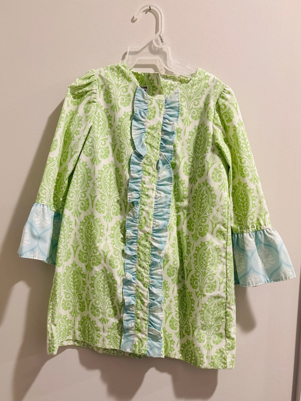 Shrimp & Grits Kids Girls 4T Green and Light Blue Ruffle Front Dress